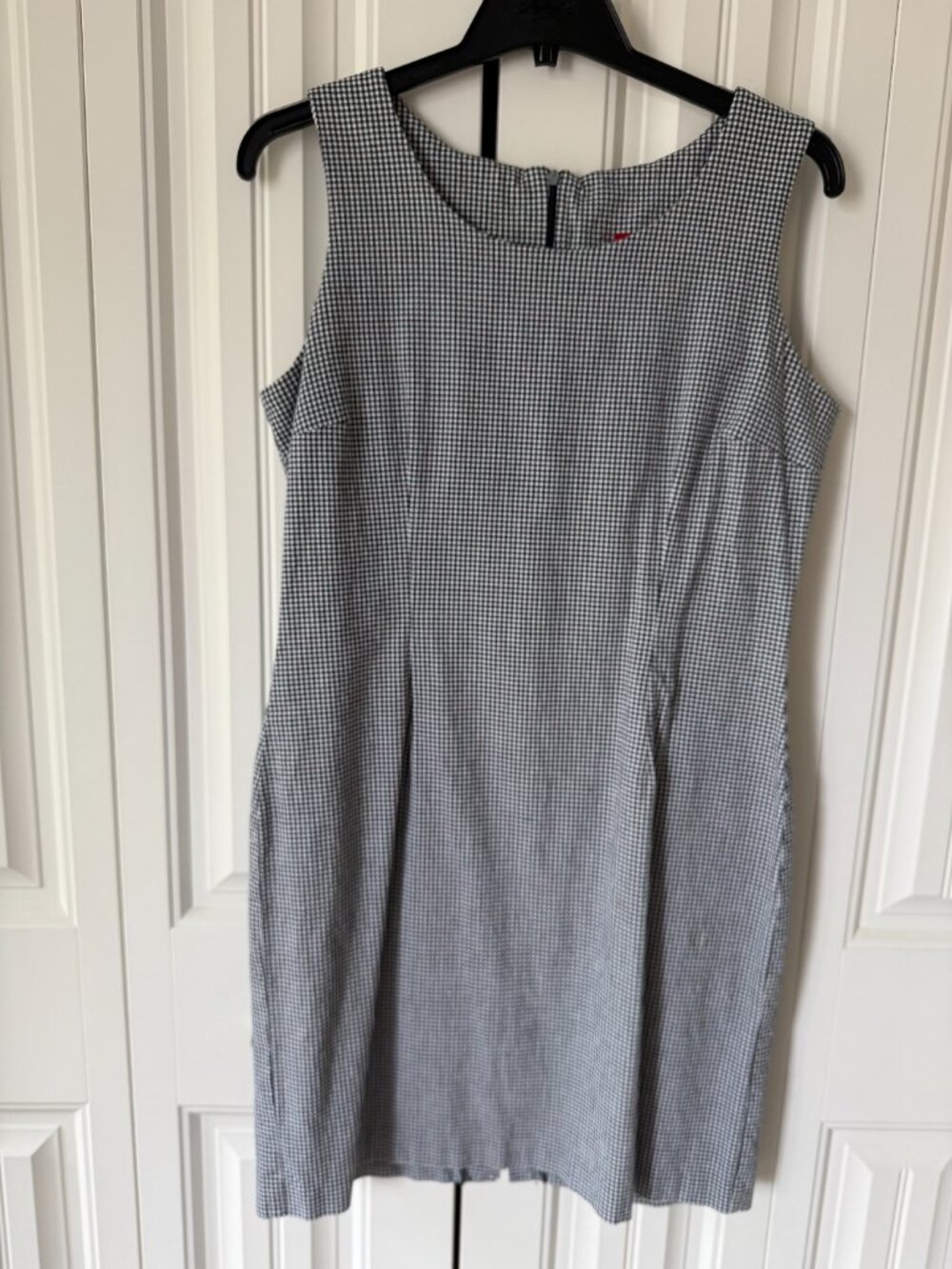 Dress - Picture 2 of 6